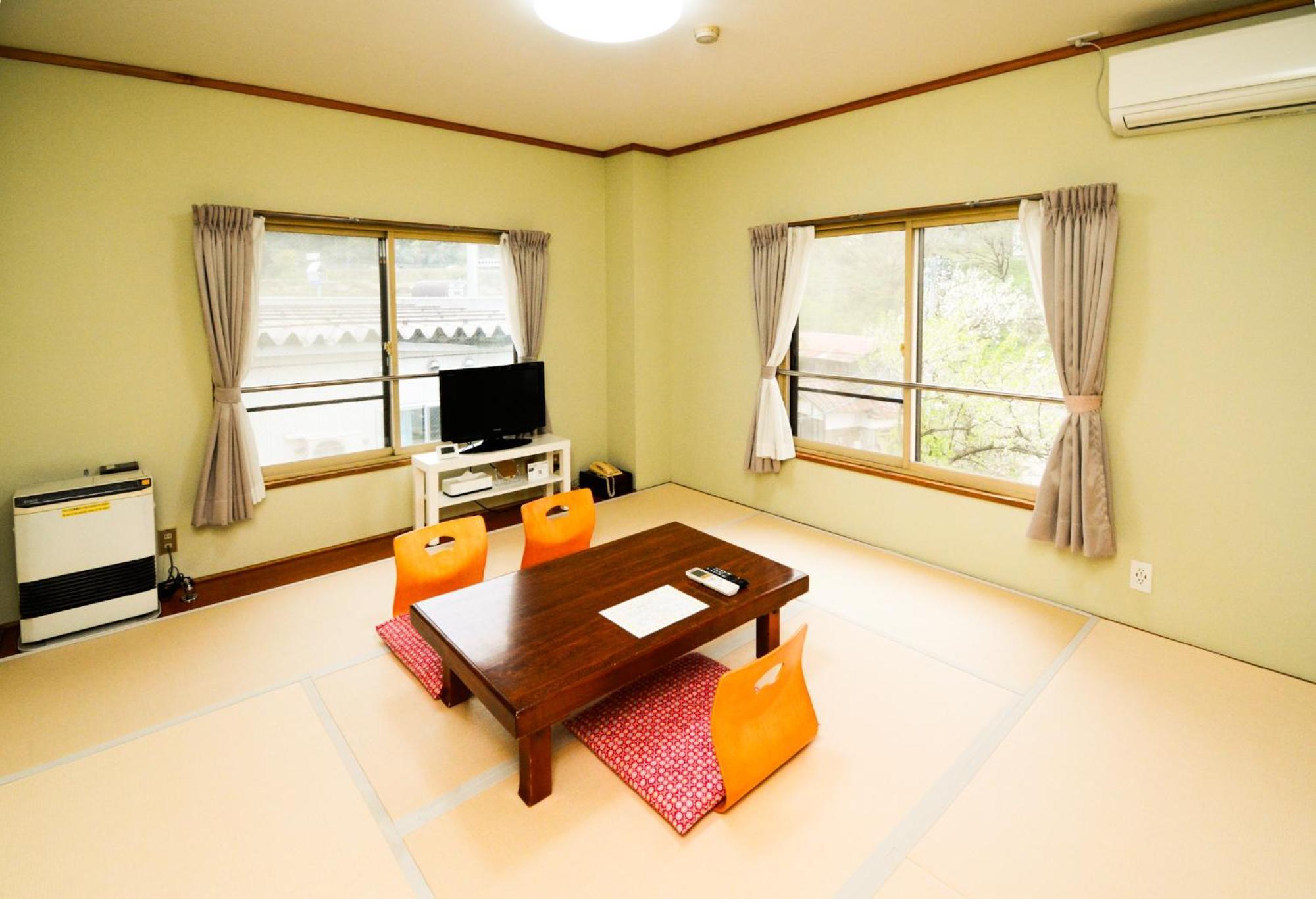 Belle Vue Nishiura Villa Minamiuonuma Exterior photo